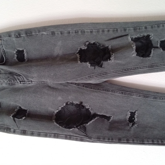 Pretty Little Thing Faded Black Distressed Jeans Size 4 - Picture 2 of 4
